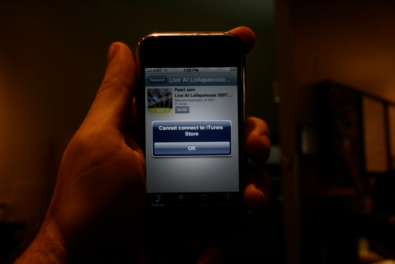 Illustration for article titled First Hands-On with Starbucks iTunes Wireless Music Store (Video)